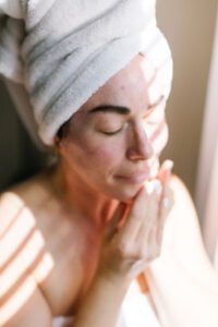 Natural Ways to Tighten and Firm Your Skin: Simple Tips for a Youthful Glow